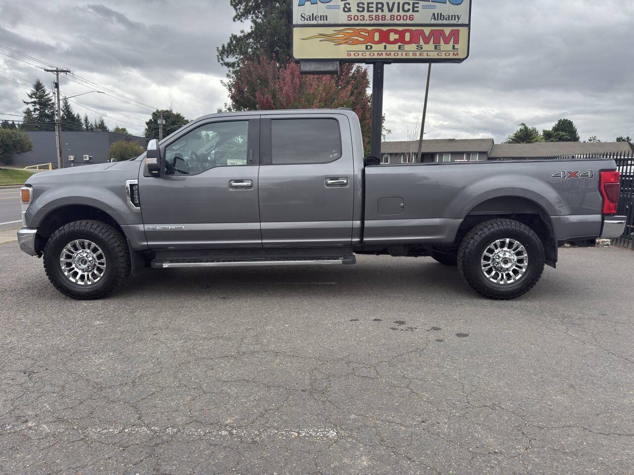 Used 2021 Ford F350 XLT w/ XLT Premium Package AWD/4WD image 8