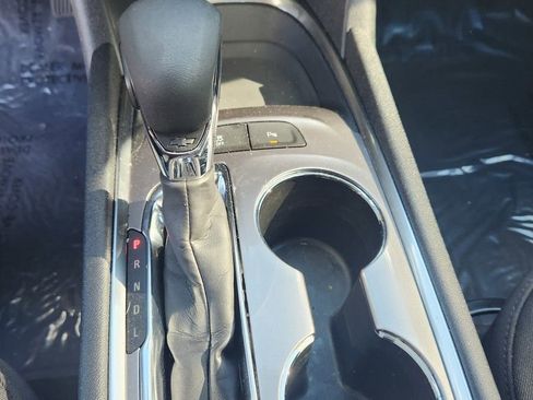 Used 2024 Chevrolet Malibu LT FWD image 15