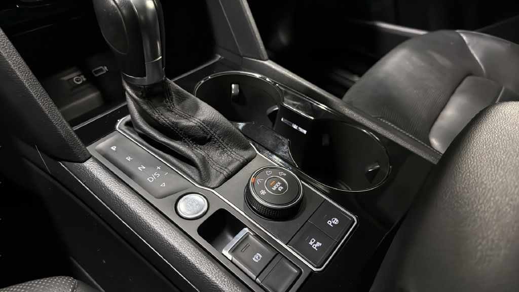 Used 2019 Volkswagen Atlas SEL Premium AWD/4WD image 34