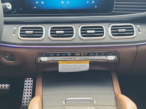New 2026 Mercedes-Benz GLE 53 AMG 4MATIC Coupe image 17