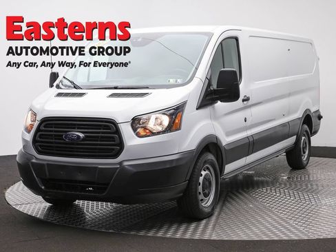 Used 2018 Ford Transit 250 148 Low Roof RWD image 1