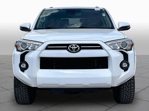 Used 2021 Toyota 4Runner SR5 Premium w/ Moonroof Package RWD image 4