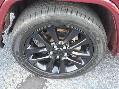 Used 2019 Jeep Grand Cherokee Altitude RWD image 33