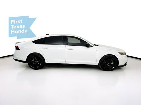 Used 2023 Honda Accord Sport image 8