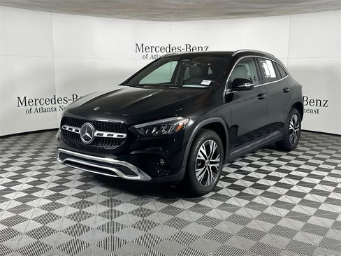 Certified 2025 Mercedes-Benz GLA 250 image 3
