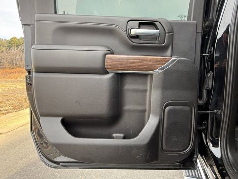 Used 2021 Chevrolet Silverado 3500 High Country image 14