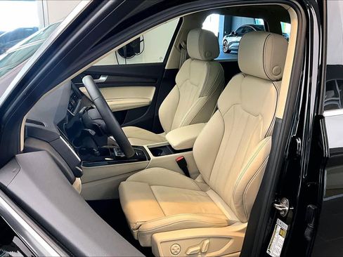Used 2025 Audi Q5 2.0T Premium Plus w/ Premium Plus Package image 7