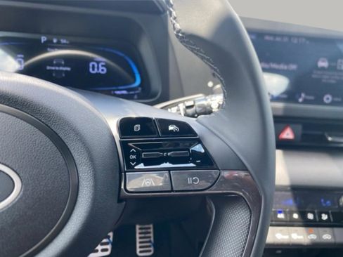 New 2025 Hyundai Elantra Sport FWD image 23