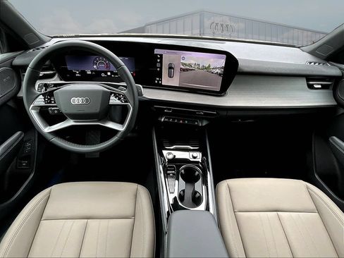 New 2026 Audi Q3 quattro 2.0T AWD/4WD image 5