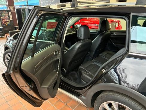 Used 2017 Volkswagen Golf Alltrack SE image 27