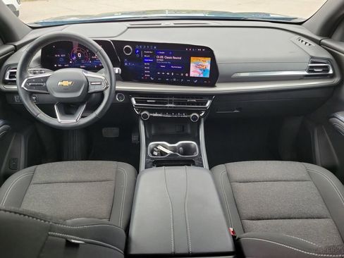 Used 2024 Chevrolet Traverse LS AWD/4WD image 13