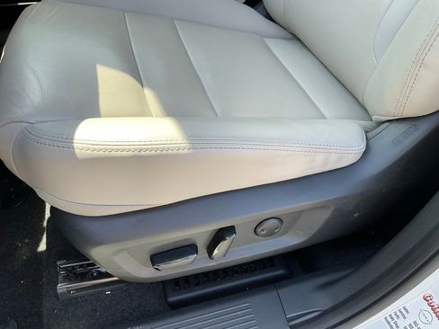 Used 2023 Nissan Rogue SL w/ SL Premium Package FWD image 19