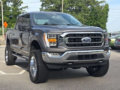 Used 2021 Ford F150 XLT w/ Equipment Group 302A High AWD/4WD image 7