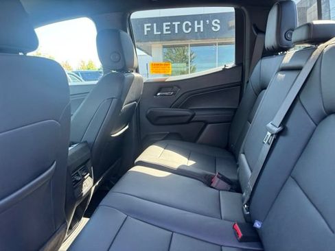 Used 2024 GMC Canyon Elevation w/ Elevation Premium Package AWD/4WD image 9
