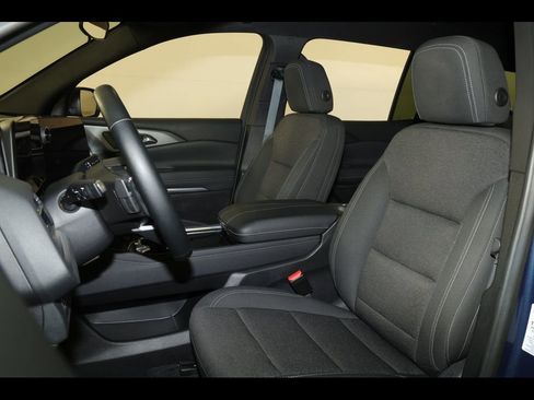 Used 2024 Chevrolet Traverse LT w/ LPO, Floor Liner Package AWD/4WD image 23