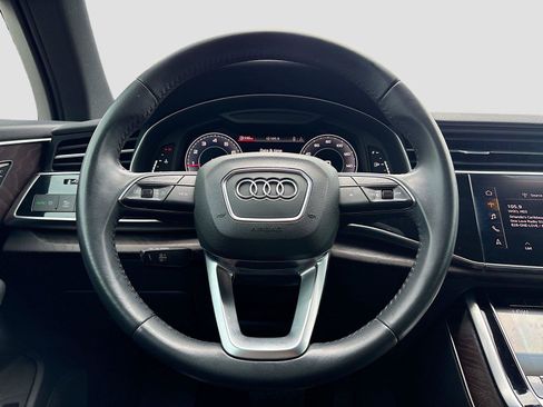 Used 2020 Audi Q7 2.0T Premium w/ Convenience Package AWD/4WD image 13