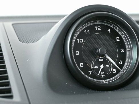 Certified 2026 Porsche Macan image 17