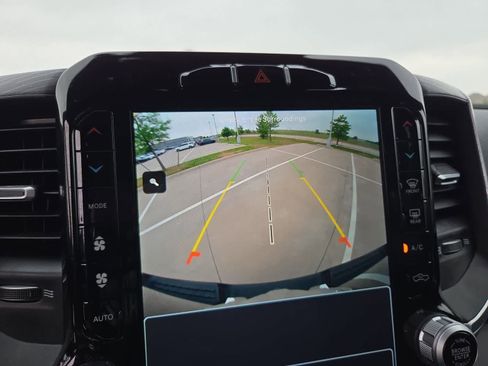 Used 2023 RAM 1500 Laramie AWD/4WD image 29