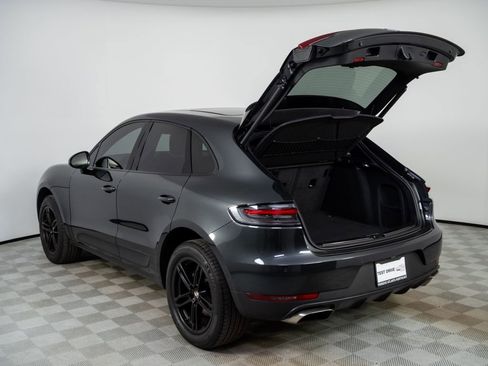 Used 2020 Porsche Macan Base image 34