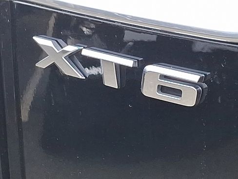 Used 2022 Cadillac XT6 Sport w/ Technology Package image 29