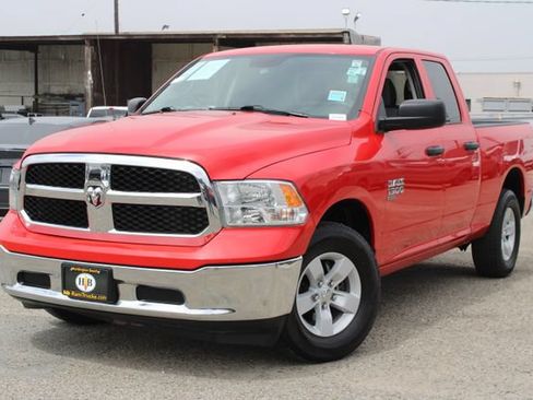 Used 2024 RAM 1500 Classic SLT AWD/4WD image 12