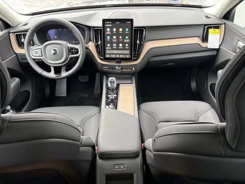 New 2026 Volvo XC60 B5 Plus w/ Climate Package image 10