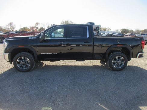 New 2026 GMC Sierra 3500 SLE image 10