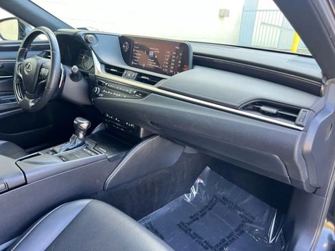 Used 2019 Lexus ES 350 w/ Premium Package FWD image 17