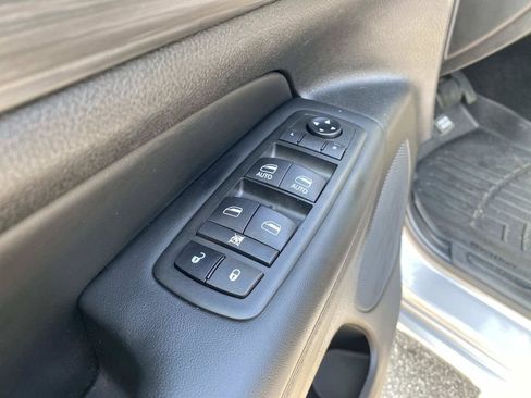 Used 2021 Jeep Grand Cherokee Laredo X RWD image 17