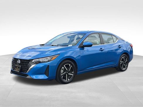 Used 2025 Nissan Sentra SV FWD image 3