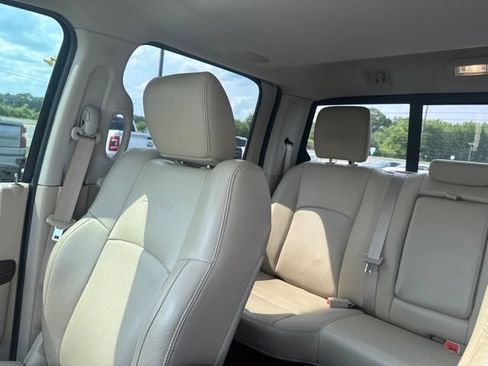Used 2016 RAM 1500 Laramie w/ Convenience Group AWD/4WD image 23