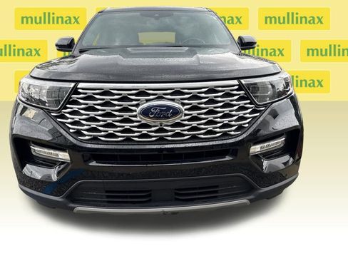Used 2023 Ford Explorer Platinum w/ Premium Technology Package AWD/4WD image 10