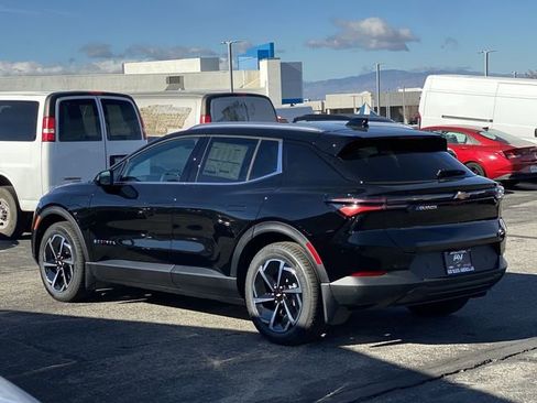 New 2026 Chevrolet Equinox EV LT FWD image 15