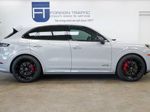 Used 2025 Porsche Cayenne GTS AWD/4WD image 13