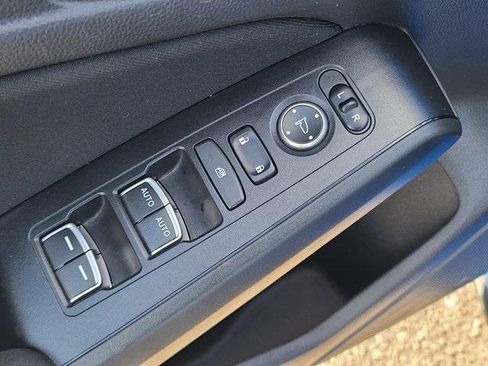 Used 2023 Honda Civic Sport image 11