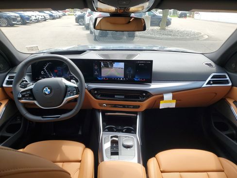 New 2026 BMW 330i xDrive Sedan w/ Premium Package AWD/4WD image 20