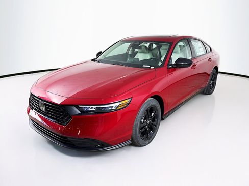 New 2025 Honda Accord SE image 4