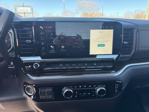New 2026 GMC Sierra 2500 SLE AWD/4WD image 17