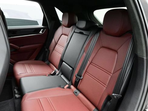 New 2025 Porsche Cayenne Turbo AWD/4WD image 14