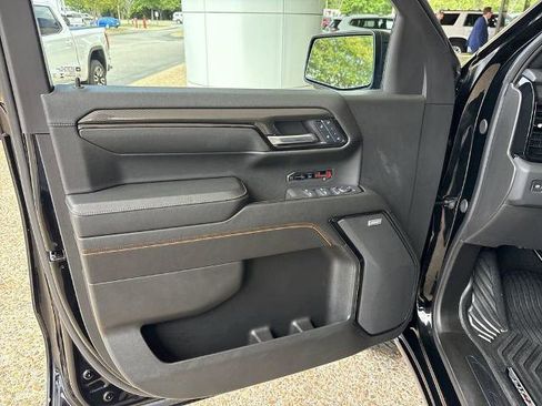 Used 2024 GMC Sierra 1500 AT4 w/ Technology Package AWD/4WD image 23