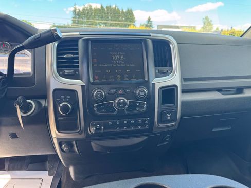 Used 2017 RAM 2500 SLT w/ Snow Chief Group AWD/4WD image 9