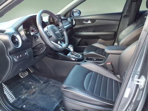Used 2024 Kia Forte GT-Line w/ GT-Line Premium Package image 11