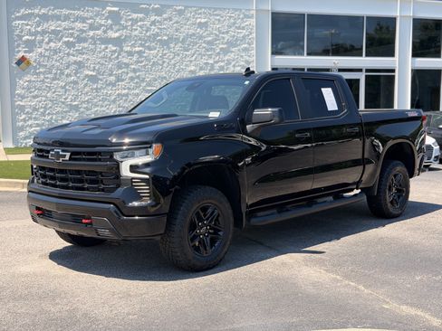 Used 2024 Chevrolet Silverado 1500 LT Trail Boss w/ Convenience Package II AWD/4WD image 7