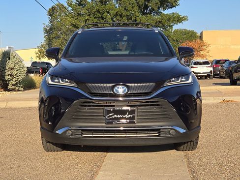 Used 2022 Toyota Venza XLE AWD/4WD image 10