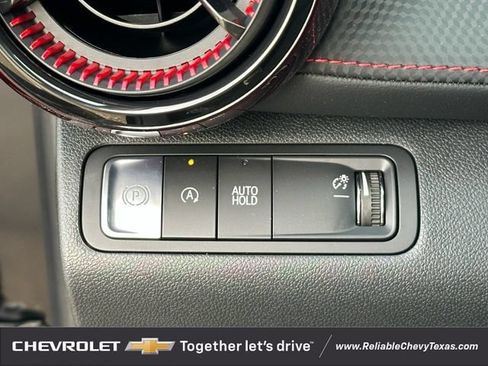 Used 2027 Chevrolet Equinox RS FWD image 23