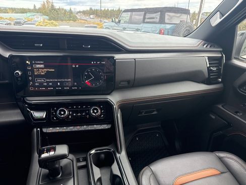 Used 2023 GMC Sierra 1500 AT4 image 19