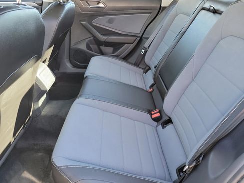 Used 2025 Volkswagen Jetta SE image 19