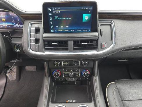 Used 2023 Chevrolet Suburban Premier image 12