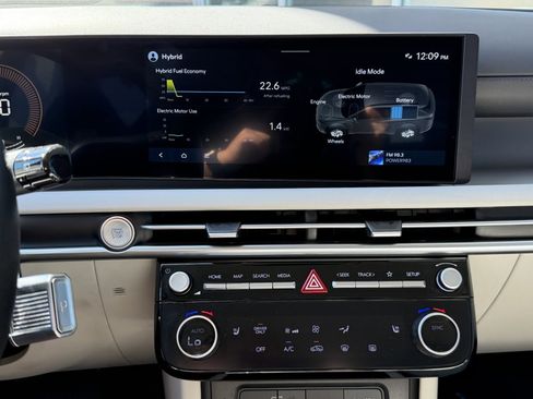 Used 2025 Hyundai Tucson Blue image 22