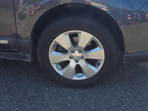 Used 2011 Subaru Outback 2.5i Premium w/ All-Weather Pkg AWD/4WD image 9